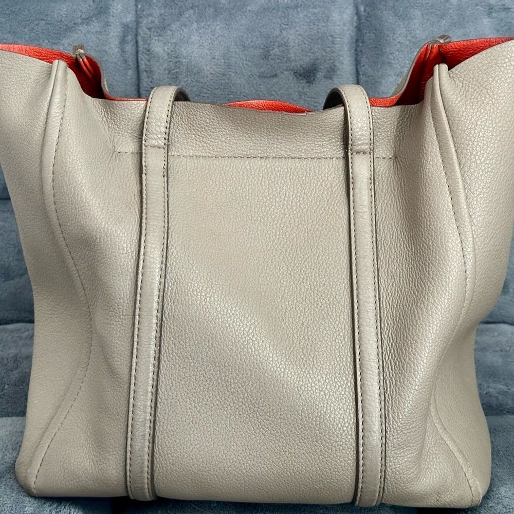 Marc Jacobs Tote - Picture 4 of 14